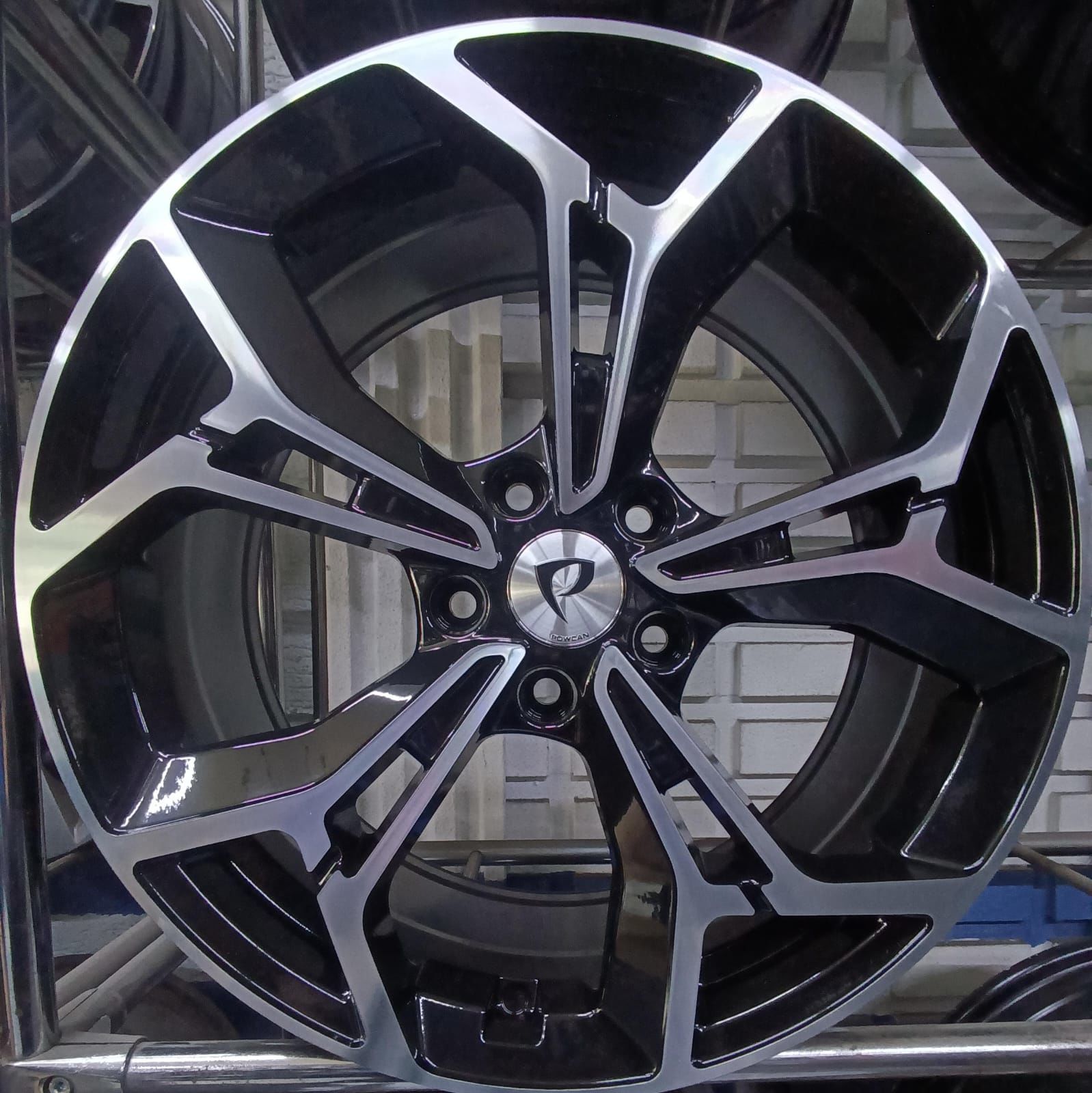 Tiryakiler 19J 5X114.3 7.5X19 ET50 67.1 BLCK.MAC. BK-5963 JANT