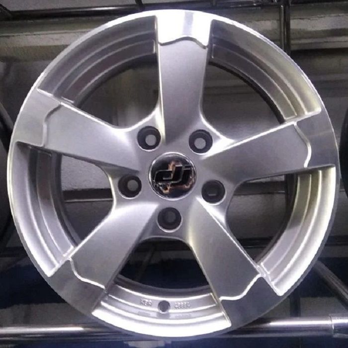 Tiryakiler 15J 5X112 6.5X15 ET50 57.1 SILVER TORİNO-6515 JANT